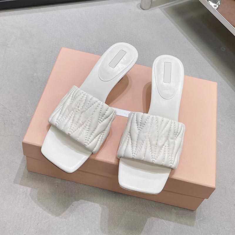 New Designer Style Flat Sandals Round Toe Fashion Sheepskin Outdoor Beach Flip flop High Heels 35-40 With Box, High heeled pink
New Designer Style Flat Sandals Round Toe Fashion Sheepskin Outdoor Beach Flip flop High Heels 35-40 With Box, High heeled pink