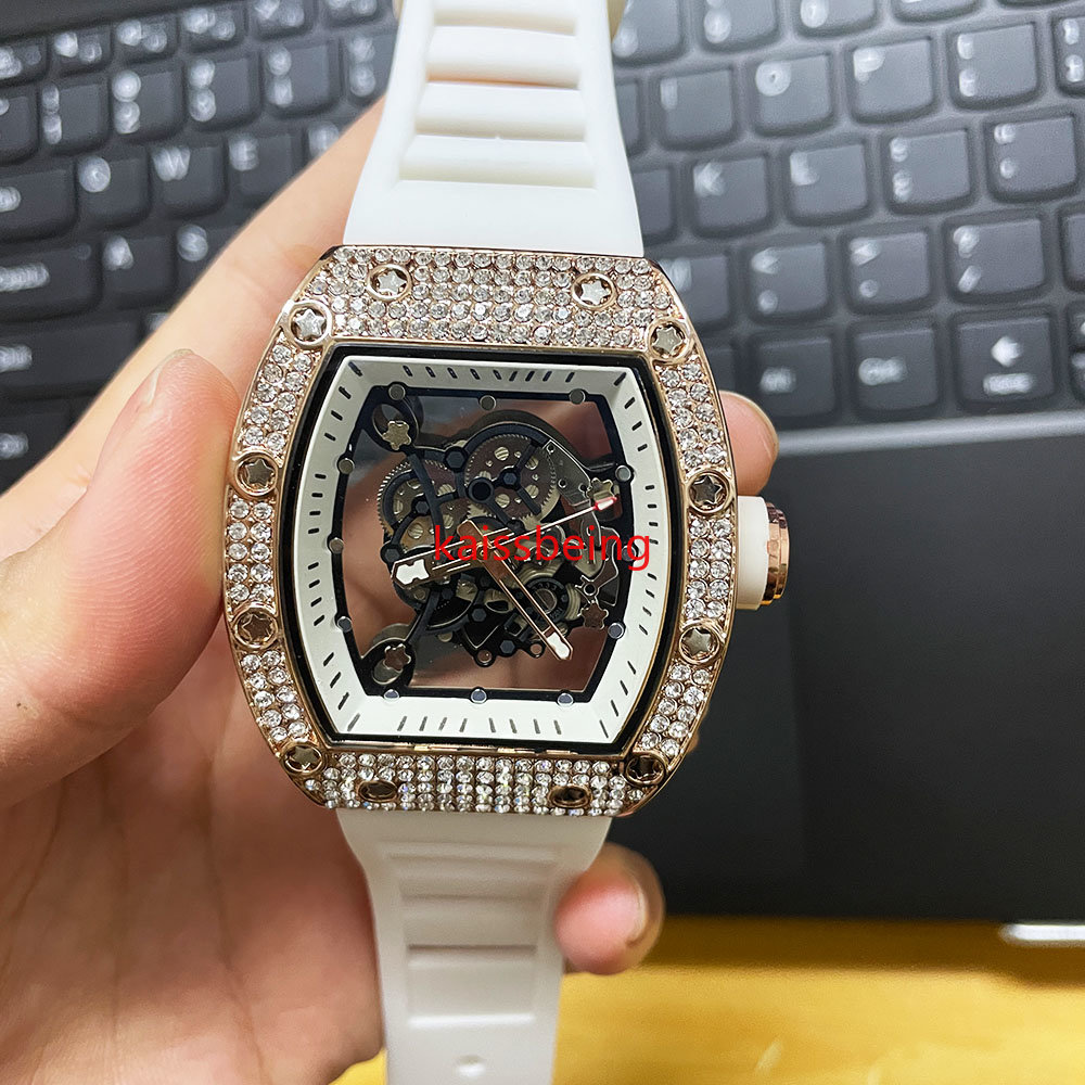 New 2023 with diamond men's watch sports leisure women's watch hollow-out dial design silicone quartz watch factory sales, Box
New 2023 with diamond men's watch sports leisure women's watch hollow-out dial design silicone quartz watch factory sales, Box
