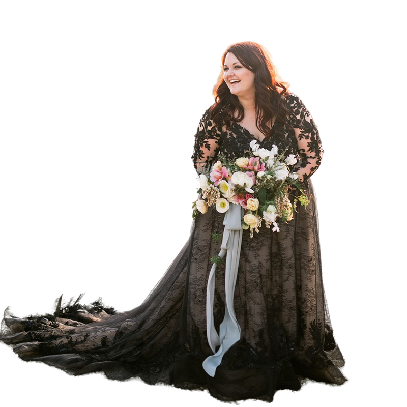 Plus Size Black Lace A-Line Wedding Dresses V-Neck Long Sleeves Gothic Bridal Gowns Court Train Country Vintage Bride Reception Wear