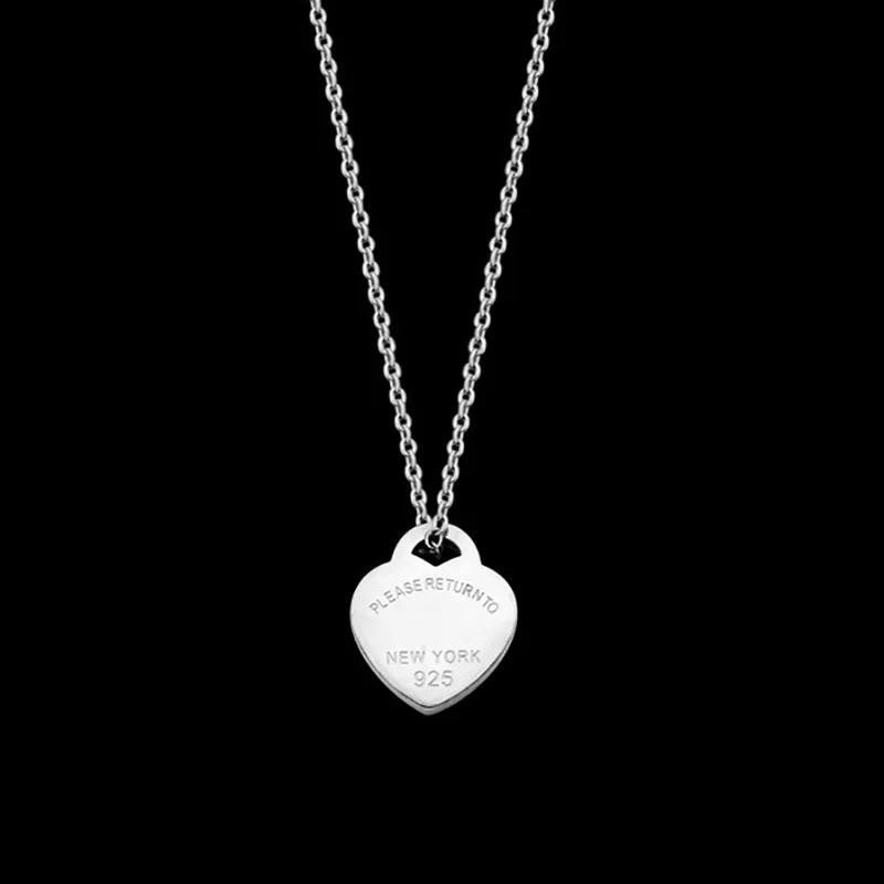 Original blue box Gold necklace for women Trendy jewelry bracelets designer love necklaces fashion luxurious jewellery custom chain elegance Heart Pendant Gifts
Original blue box Gold necklace for women Trendy jewelry bracelets designer love necklaces fashion luxurious jewellery custom chain elegance Heart Pendant Gifts