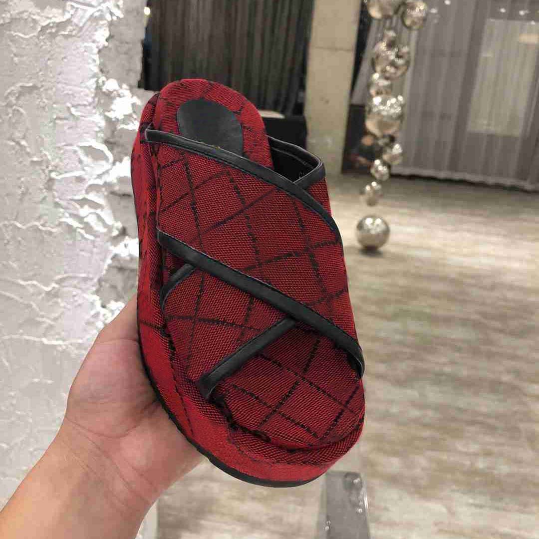 Women Slippers Sandals Slides Embroidered Cotton Summer Party Beach Slipper fashion flat Designer Shoes with box large size 35-46 sandals slippers fashion summer, 18
Women Slippers Sandals Slides Embroidered Cotton Summer Party Beach Slipper fashion flat Designer Shoes with box large size 35-46 sandals slippers fashion summer, 18
