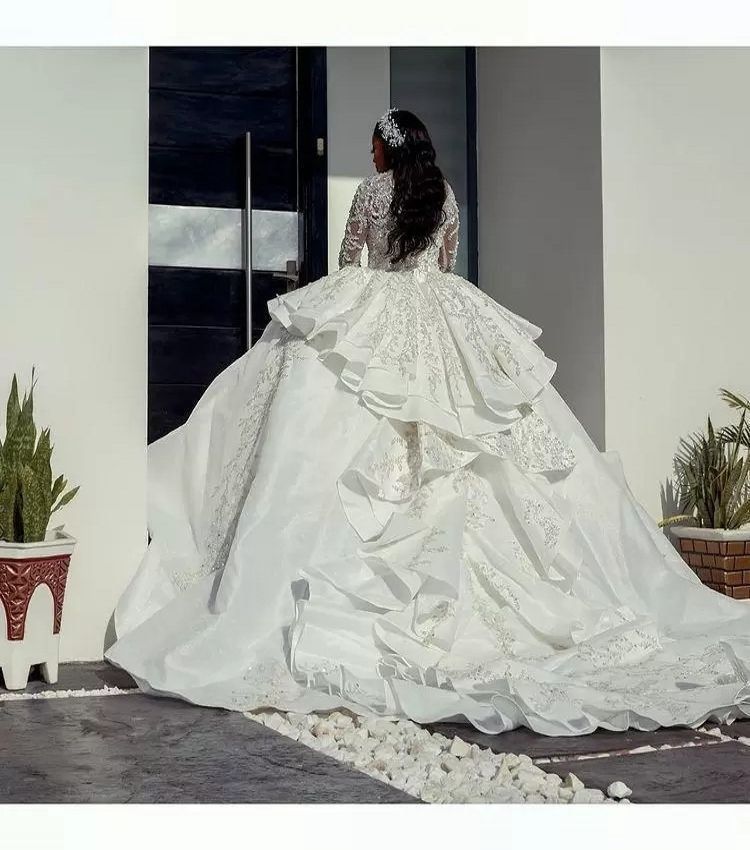 Arabic Urious Style A E Wedding Gowns Long Sleeves Puffy Train Princess Sparkly Sequins Bridal Party Dresses Plus