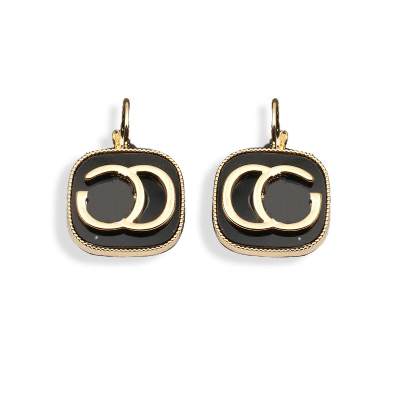 18K Gold Designer Earrings Ear Stud Designers Brand Letters Fashion Women Crystal Rhinestone Black Earring Wedding Party Jewerlry 8192
18K Gold Designer Earrings Ear Stud Designers Brand Letters Fashion Women Crystal Rhinestone Black Earring Wedding Party Jewerlry 8192