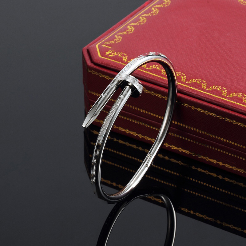 Fashion Love Bracelet Women's Rose Gold Silver Women's Bracelet Titanium Steel Screwdriver Diamond Luxury Designer Jewelry Women's Men's Bracelet With Original Box 52
Fashion Love Bracelet Women's Rose Gold Silver Women's Bracelet Titanium Steel Screwdriver Diamond Luxury Designer Jewelry Women's Men's Bracelet With Original Box 52