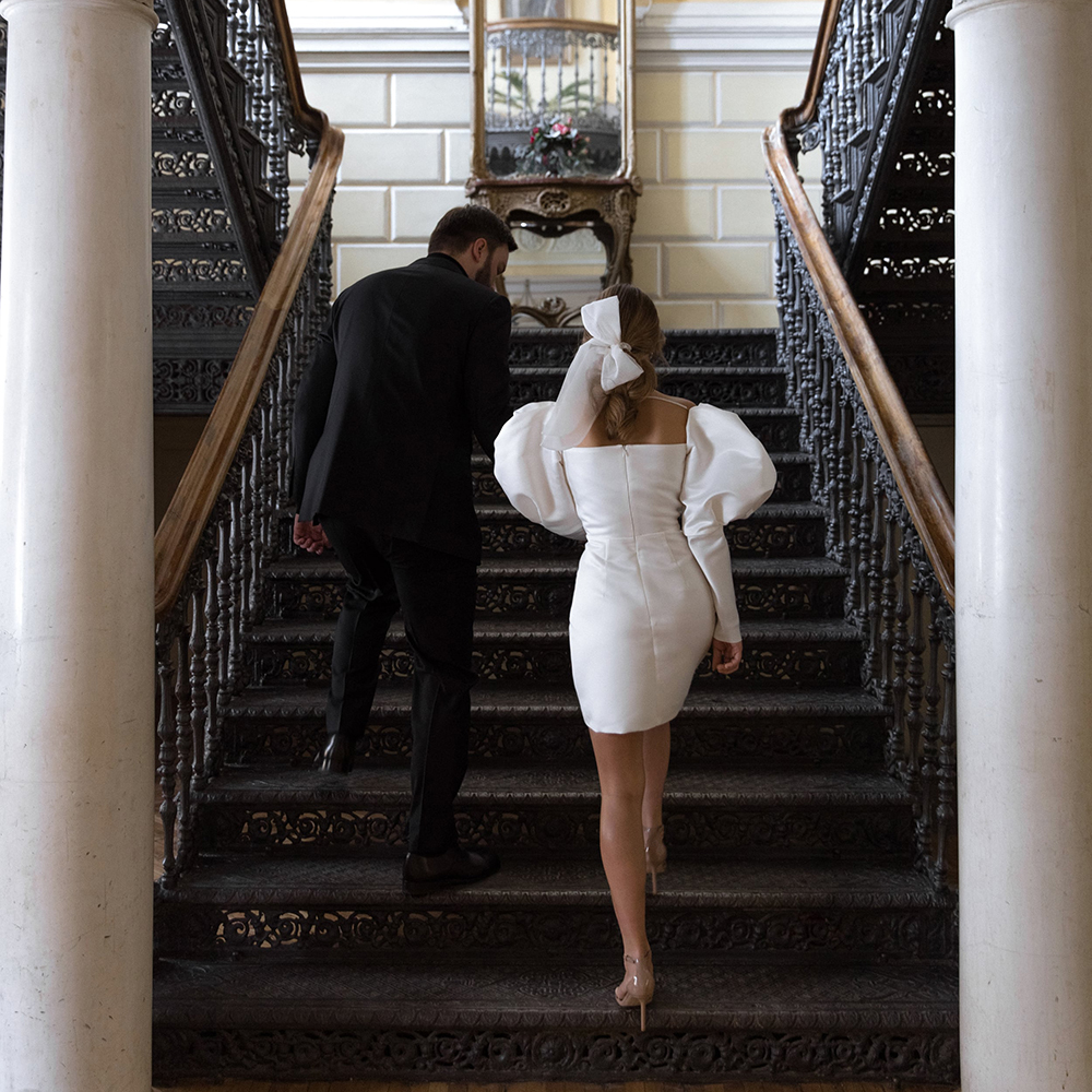 Long Bubble Sleeves Satin Micro Wedding Dress Drop Ship Custom Made Simple Above Knee Mini Length Ivory Bridal Gowns Vestido de Noiva 2023