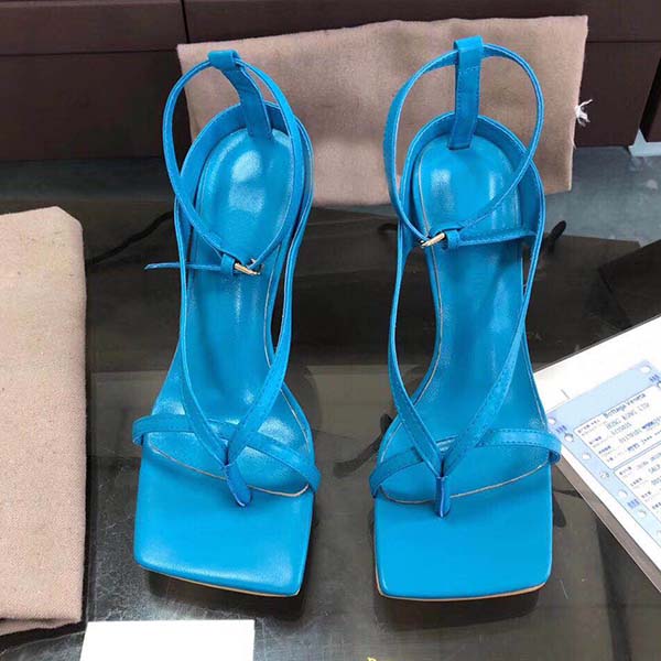 Designer Sandals Luxury High Heels Women Flip Flop T-strap Sandals Fashion Party Slippers Supermodel Catwalk Shoes High Heels Sandals Famous Designer Women sandal, Red
Designer Sandals Luxury High Heels Women Flip Flop T-strap Sandals Fashion Party Slippers Supermodel Catwalk Shoes High Heels Sandals Famous Designer Women sandal, Red