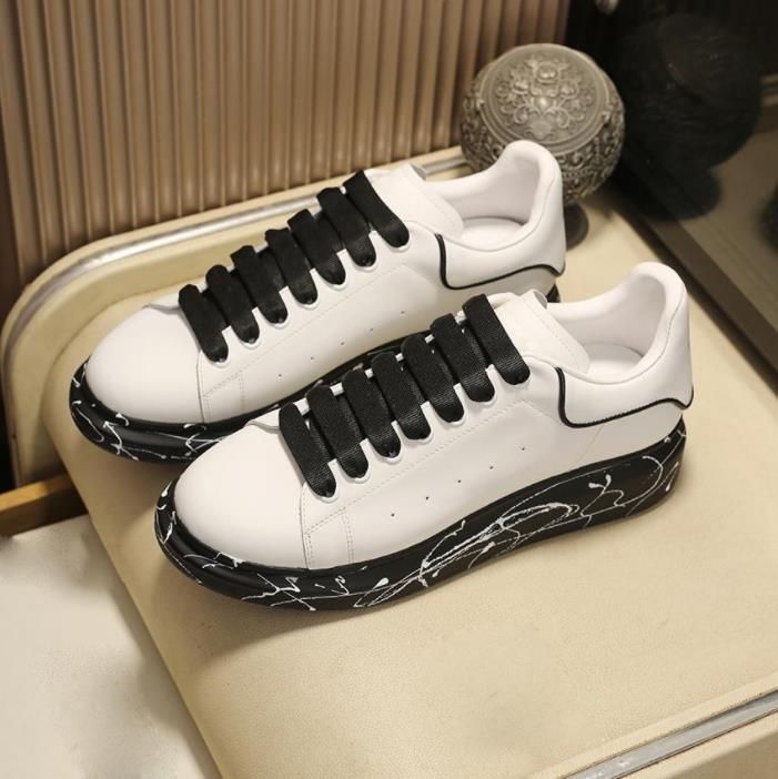 Shoes Men Women Leather Lace Up mc queen Sneakers Luxury White Velvet Suede Trainers Jogging Walking Shoe alexander shoes designer women loafers Male female crime
Shoes Men Women Leather Lace Up mc queen Sneakers Luxury White Velvet Suede Trainers Jogging Walking Shoe alexander shoes designer women loafers Male female crime