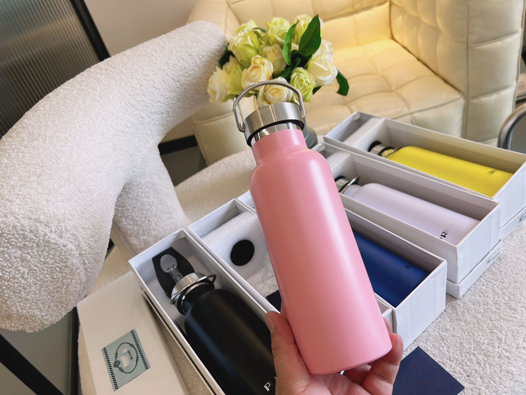 23Ss New Water Bottles Durable Kettle High Quality Stainless Steel 500Ml Adults Children Outdoo Cycg Sports Thermal Insulation Designer Hipster Cup