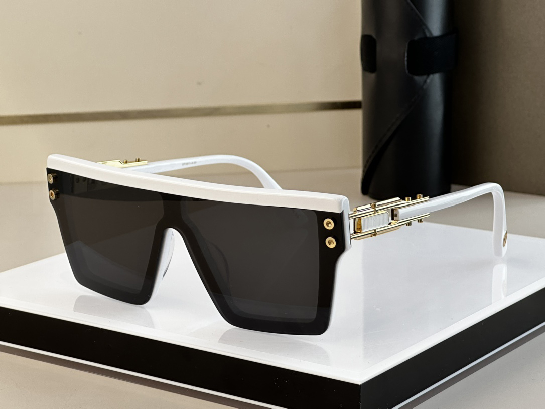 Sunglasses For Men Women Retro Eyewear GRANDXXP DTS811-A-05 Designers Style Anti-Ultraviolet Full Frame Random Box
Sunglasses For Men Women Retro Eyewear GRANDXXP DTS811-A-05 Designers Style Anti-Ultraviolet Full Frame Random Box