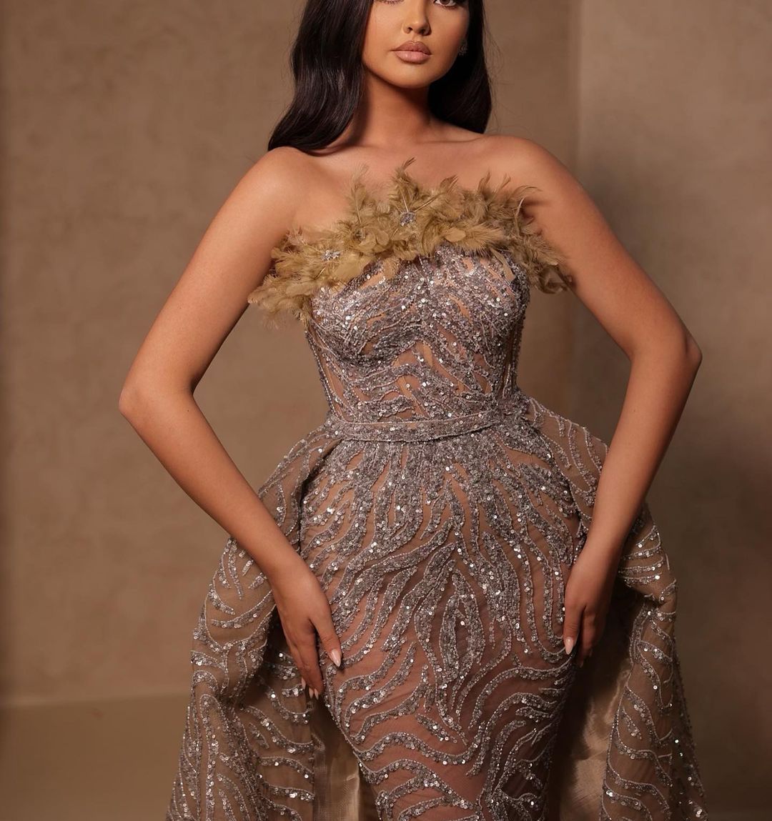 Luxury Mermaid Evening Dresses Sleeveless Bateau Feather Beaded Appliques Sequins Detachable Train Floor Length Prom Dress Formal Gown Plus Size Gowns