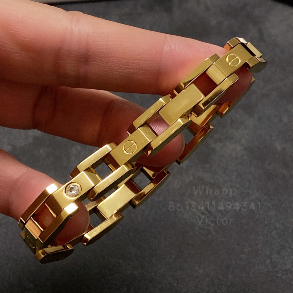 tank Bracelet bangle LOVE for man designer couple bracelet chain Gold plated 18K T0P highest Counter Replica 5A brand designer jewelry exquisite gift with box 002A
tank Bracelet bangle LOVE for man designer couple bracelet chain Gold plated 18K T0P highest Counter Replica 5A brand designer jewelry exquisite gift with box 002A