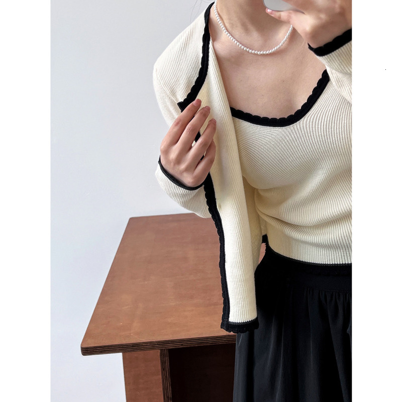 Women's Knits Tees Spring Women Two Pieces Set Contrast Short Knitted Cardigans Coat Vneck Sleeveless Slim Camisole Korean Tops 2023 230324