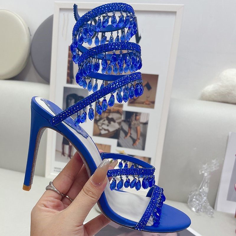 Bracelet pendant sandals luxury designers crystal light package wedding shoes and shoes rhinestone 9 cm high heels sandals 35-43 summer beach wedding shoes 2023
Bracelet pendant sandals luxury designers crystal light package wedding shoes and shoes rhinestone 9 cm high heels sandals 35-43 summer beach wedding shoes 2023