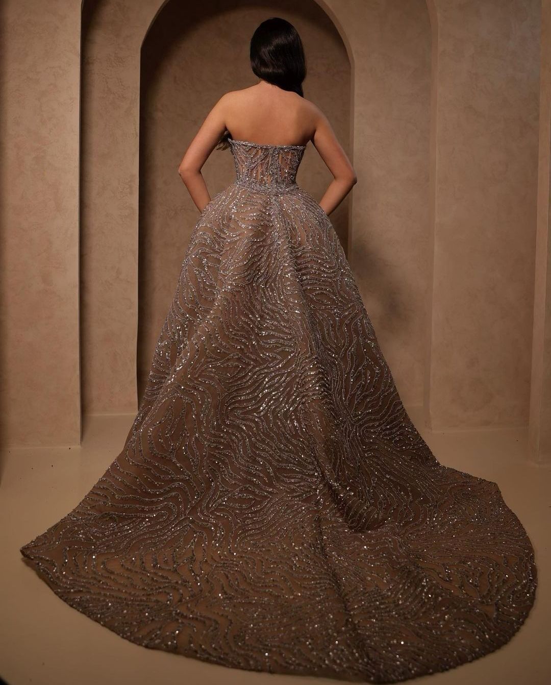 Luxury Mermaid Evening Dresses Sleeveless Bateau Feather Beaded Appliques Sequins Detachable Train Floor Length Prom Dress Formal Gown Plus Size Gowns