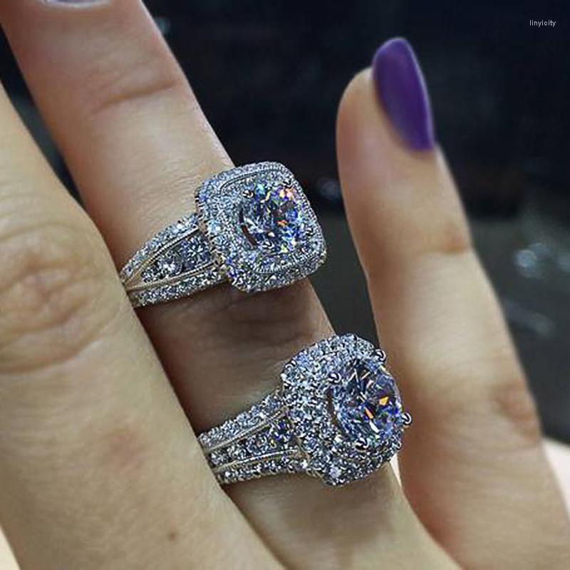 Wedding Rings Huitan Modern Design Engagement Women Brilliant Crystal Cubic Zirconia Elegant Cushion Shaped Ring Fashion Jewelry
Wedding Rings Huitan Modern Design Engagement Women Brilliant Crystal Cubic Zirconia Elegant Cushion Shaped Ring Fashion Jewelry