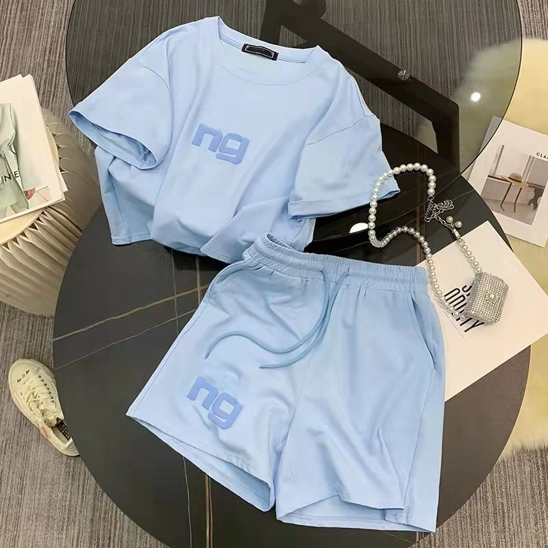 2023 New two-piece Pants nzh2432 Women summer designer letter print short sleeve tee and shorts set no brand Casual fashion loose leisure street thin sporty sets, Purple
2023 New two-piece Pants nzh2432 Women summer designer letter print short sleeve tee and shorts set no brand Casual fashion loose leisure street thin sporty sets, Purple