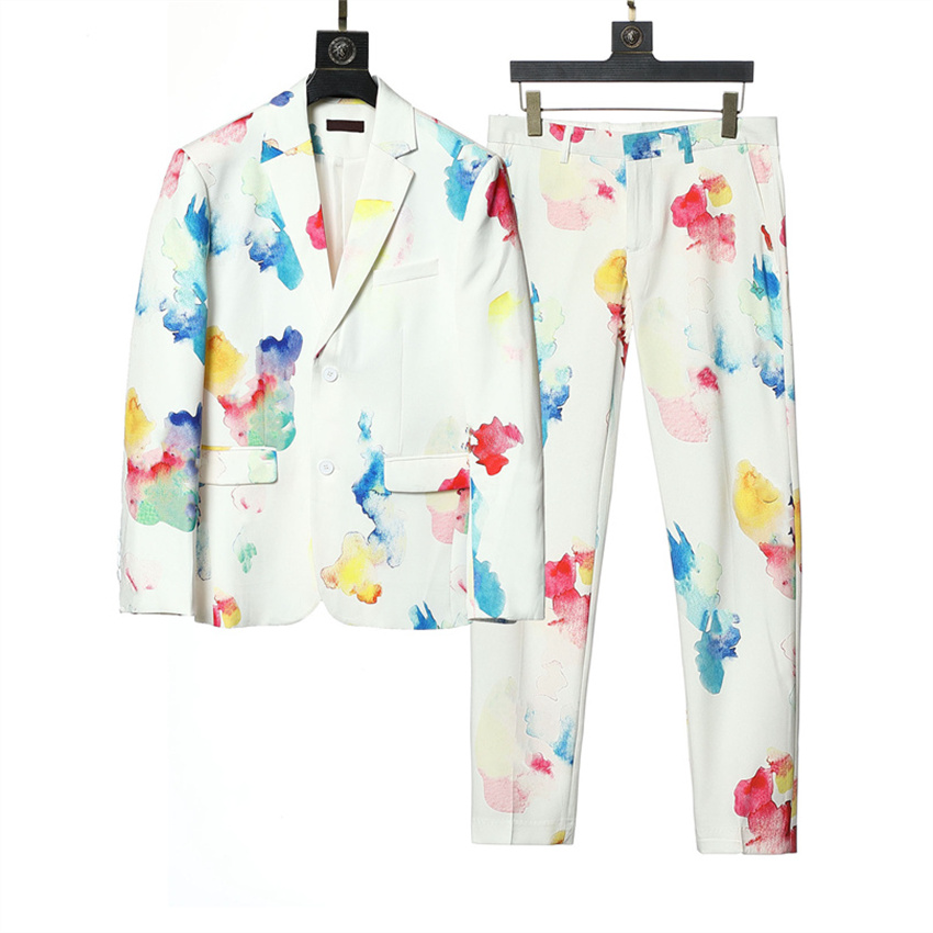 Western clothing mens Blazers designer autumn luxury outwear coat slim fit grid striped Graffiti letter printing coats Male dress suit Jacket Pants M-3XL
Western clothing mens Blazers designer autumn luxury outwear coat slim fit grid striped Graffiti letter printing coats Male dress suit Jacket Pants M-3XL