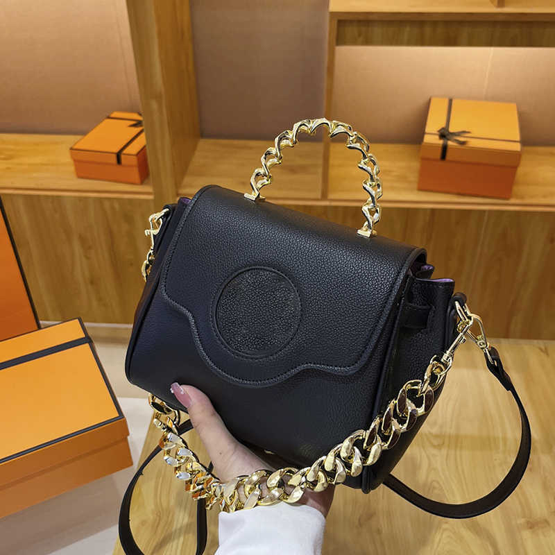 shoulder bag totes designer handbag women chain messenger bags Vintage Elegant Leather Crossbody mirror quality bags leather hand bag black purse 230321, Black8
shoulder bag totes designer handbag women chain messenger bags Vintage Elegant Leather Crossbody mirror quality bags leather hand bag black purse 230321, Black8