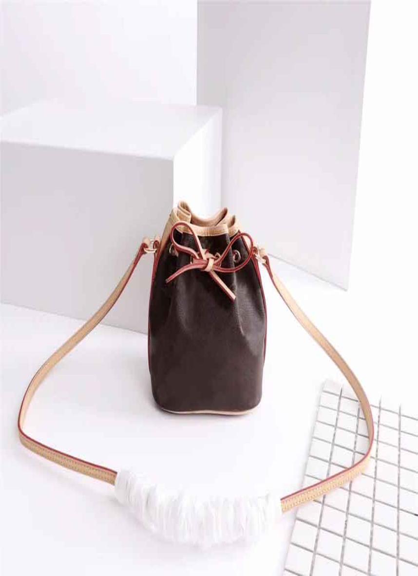 Fashion lady Nano Bags Lockit Bucket Shoulder Tote Noe Shopping Women Bags Leather Genuine Crossbody Handbags Purses Evening Bags 5454674, Sky blue
Fashion lady Nano Bags Lockit Bucket Shoulder Tote Noe Shopping Women Bags Leather Genuine Crossbody Handbags Purses Evening Bags 5454674, Sky blue