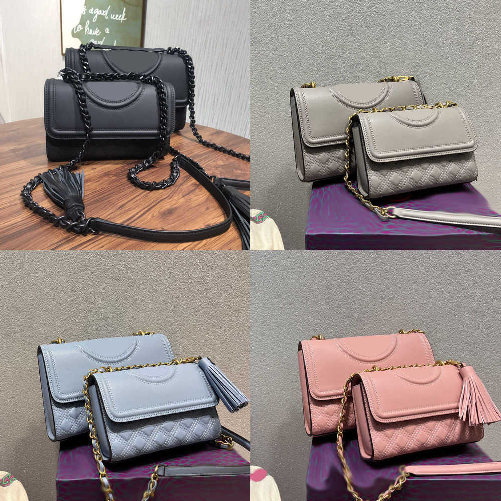 Shoulder Bags Luxurys handbags women matte black chain Square Tassel Bag Women Designer top Quality Real Leather Chain Phone Handbags 211220, Style 2--green
Shoulder Bags Luxurys handbags women matte black chain Square Tassel Bag Women Designer top Quality Real Leather Chain Phone Handbags 211220, Style 2--green