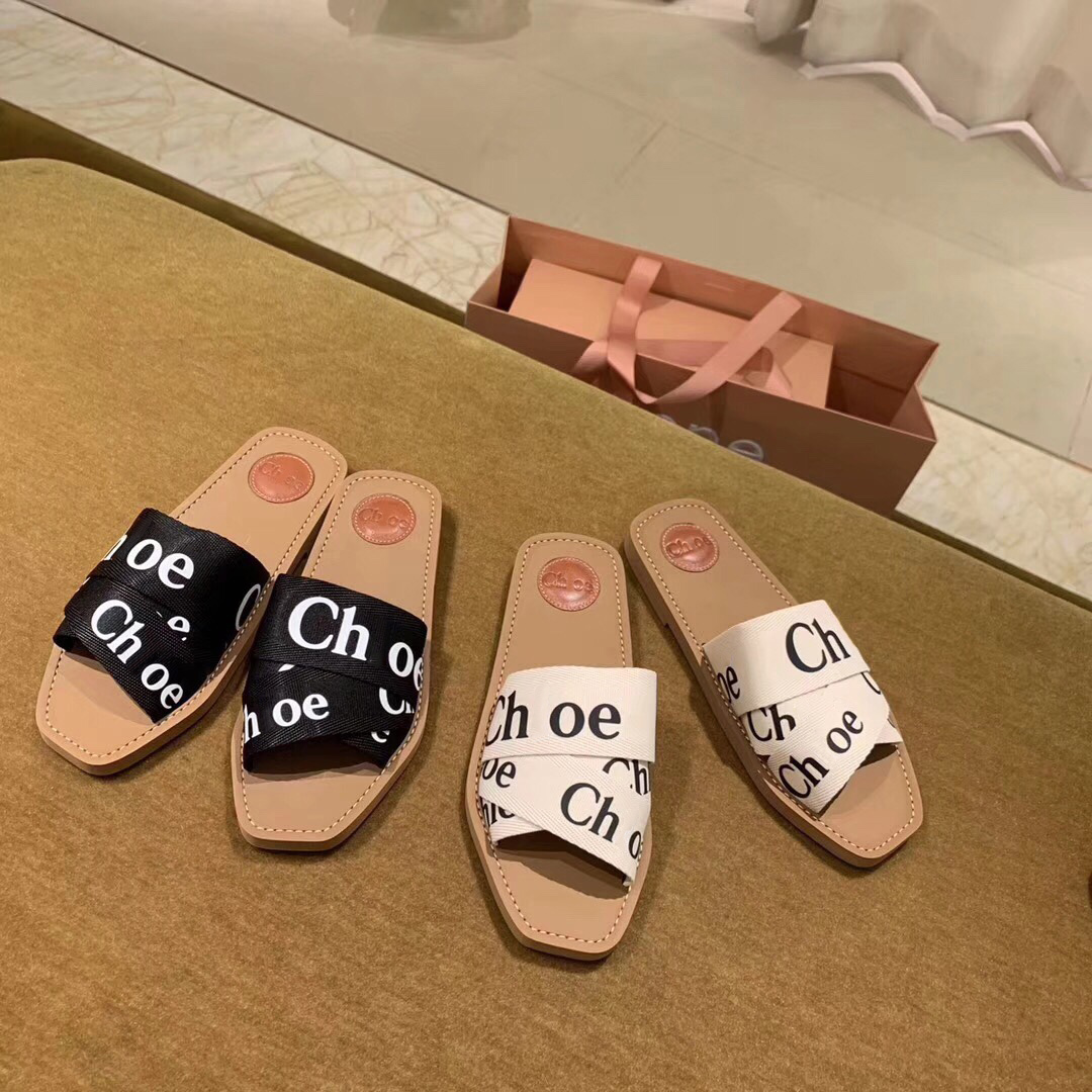 Letter sandal slippers slide female Fashion women wool sandals summer wear new slides casual thick bottom net red flat flip flops cross woman, Beige
Letter sandal slippers slide female Fashion women wool sandals summer wear new slides casual thick bottom net red flat flip flops cross woman, Beige
