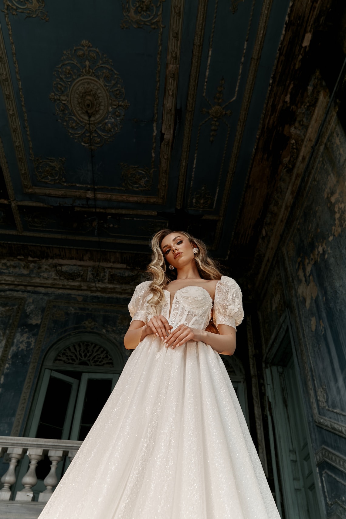 Amazing Beaded Wedding Dresses Lace Appliqued Bridal Gowns Sweetheart Neckline With Short Sleeves A Line Sweep Train Tulle Vestido De Novia