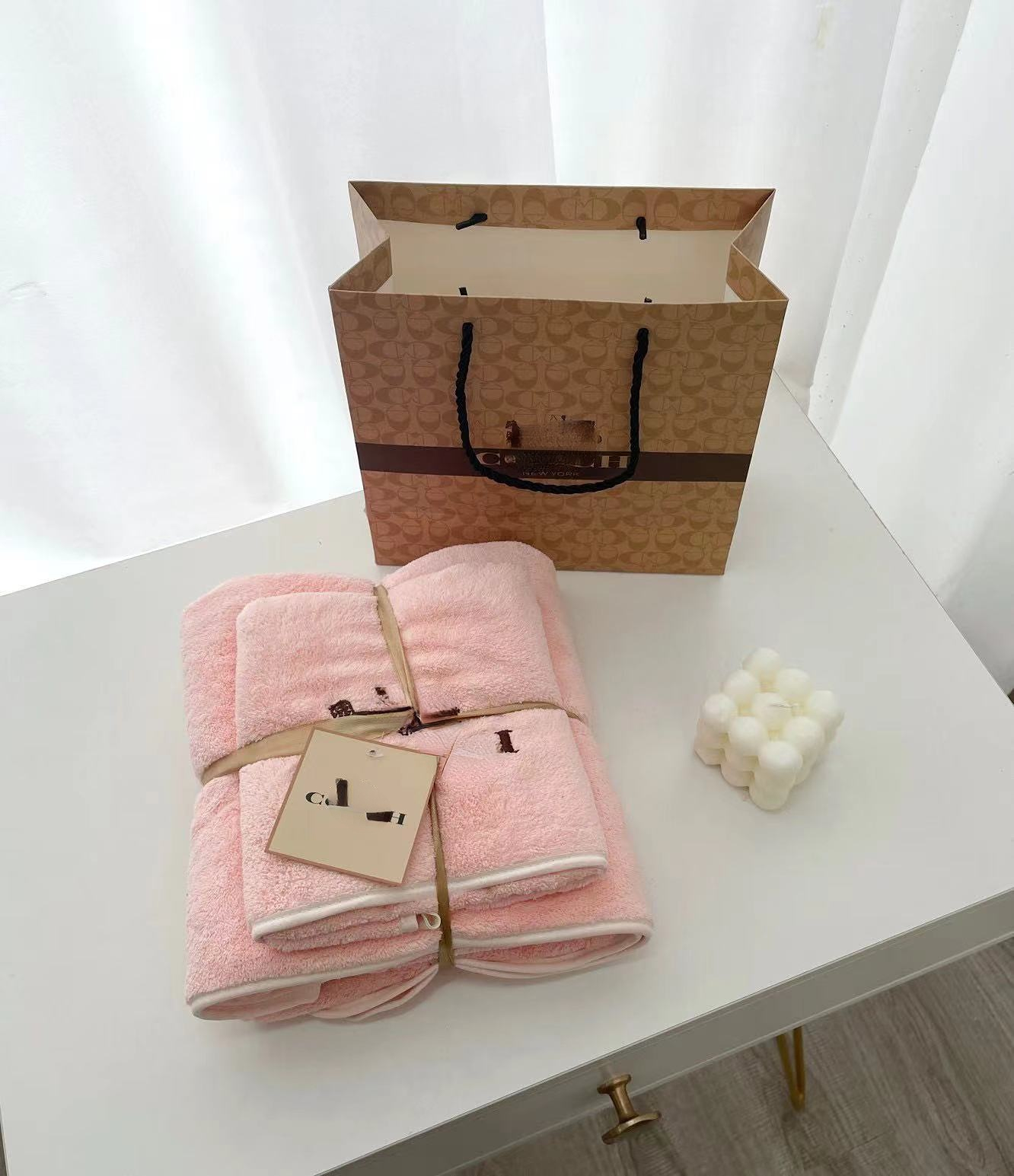 Coral Fleece Bath Towel Two-piece Set Quick Drying Absorbent Bath Towel Best quality
