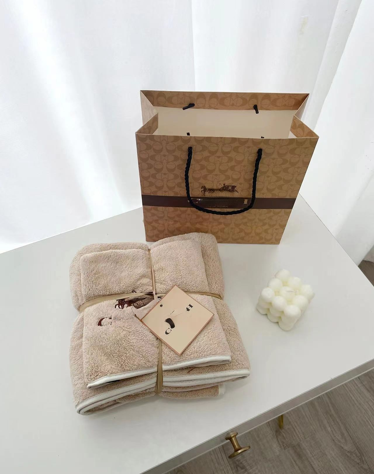 Coral Fleece Bath Towel Two-piece Set Quick Drying Absorbent Bath Towel Best quality