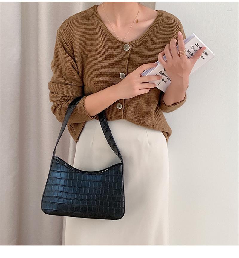 Duffel Bags Handbag Autumn And Winter Women's Bag Retro Underarm Female Senior Sense Shoulder Niche Design Fashion D700