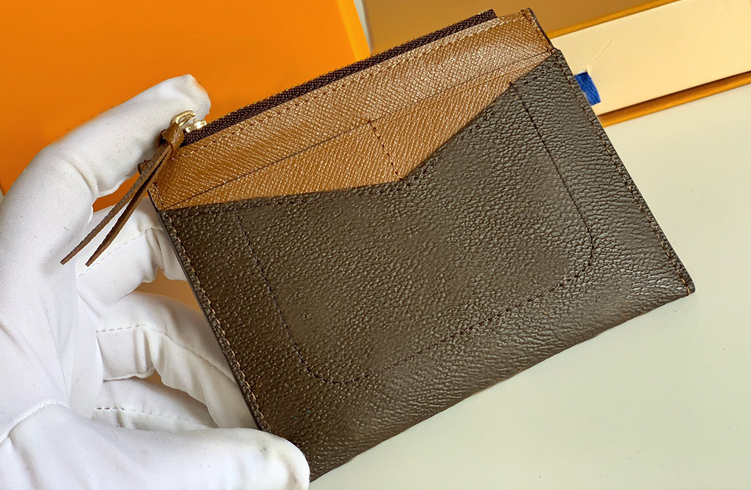 Fashion designer card holders luxury womens wallets PORTE-CARTE ZIPPE small purses High-quality ladies monograms credit card holder with box wholesale, 62257#brown monogrames-fuchsia
Fashion designer card holders luxury womens wallets PORTE-CARTE ZIPPE small purses High-quality ladies monograms credit card holder with box wholesale, 62257#brown monogrames-fuchsia