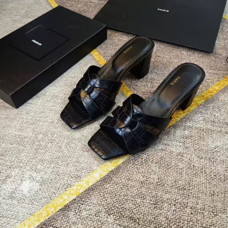 2023 High heeled Slippers sandals fashion women shoe luxury brand designer shoes Ladies Thick Heel luxurys Designers Woman high quality Red Black Slipper 35-42, With box
2023 High heeled Slippers sandals fashion women shoe luxury brand designer shoes Ladies Thick Heel luxurys Designers Woman high quality Red Black Slipper 35-42, With box