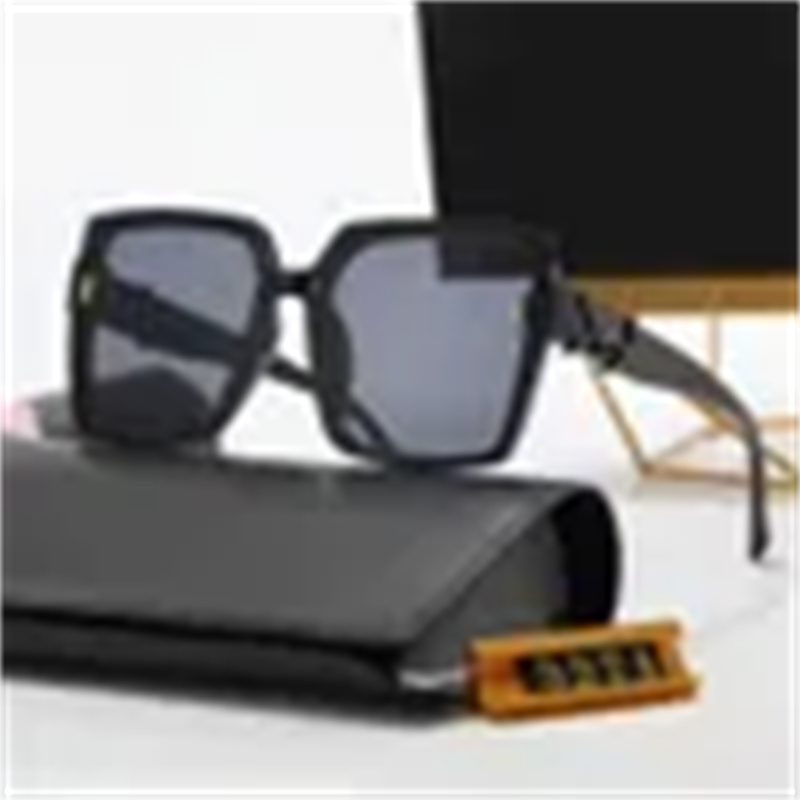 luxury designer sunglasses for men women mens cool style hot fashion classic square frame eyewear designer With letters y3271
luxury designer sunglasses for men women mens cool style hot fashion classic square frame eyewear designer With letters y3271