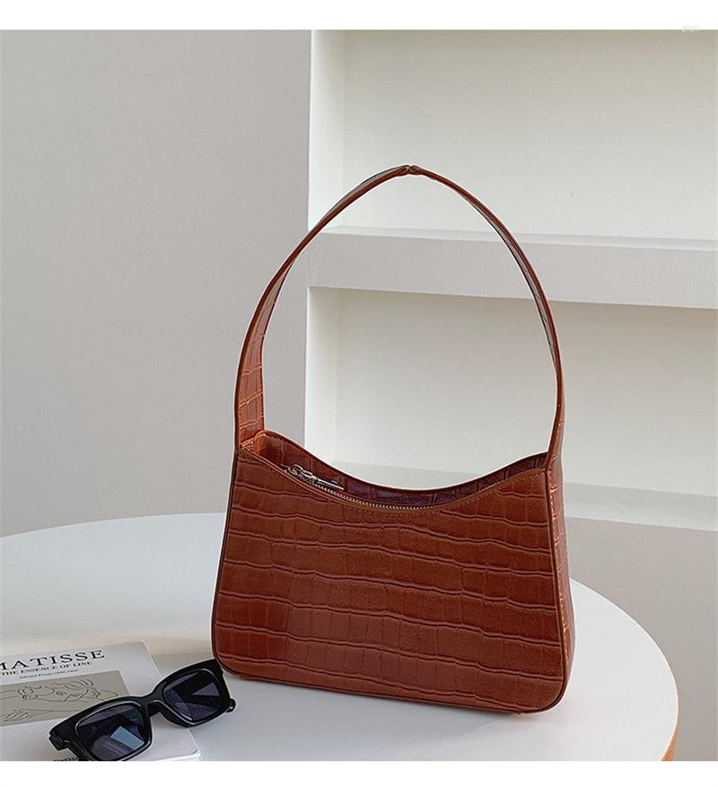 Duffel Bags Handbag Autumn And Winter Women's Bag Retro Underarm Female Senior Sense Shoulder Niche Design Fashion D700