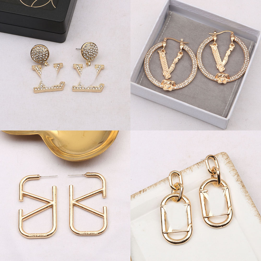 23ss 20style Mixed Designer V Letters Stud Hoop 18K Gold Plated 925 Silver Circle Women Crystal Rhinestone Pearl Earring Wedding Party Jewerlry
23ss 20style Mixed Designer V Letters Stud Hoop 18K Gold Plated 925 Silver Circle Women Crystal Rhinestone Pearl Earring Wedding Party Jewerlry