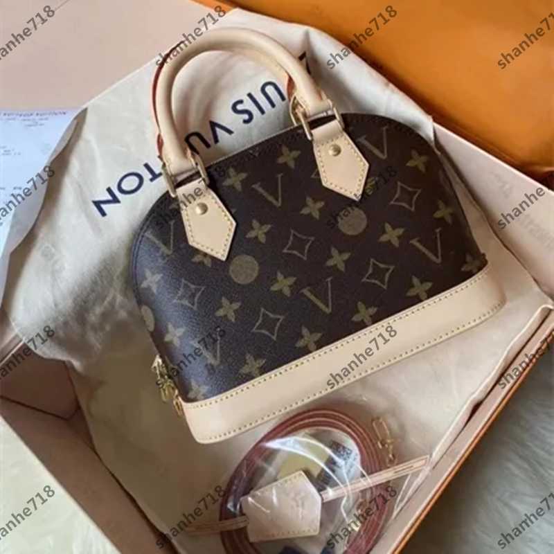 Hight Quality LVs Alma BB PM Shell Bag Women Shoulder Crossbody Bags louise viuton vutton Designer Handbags Water Ripples Totes with Single Strap Luxury Lady Purses, Add box + dust bag
Hight Quality LVs Alma BB PM Shell Bag Women Shoulder Crossbody Bags louise viuton vutton Designer Handbags Water Ripples Totes with Single Strap Luxury Lady Purses, Add box + dust bag