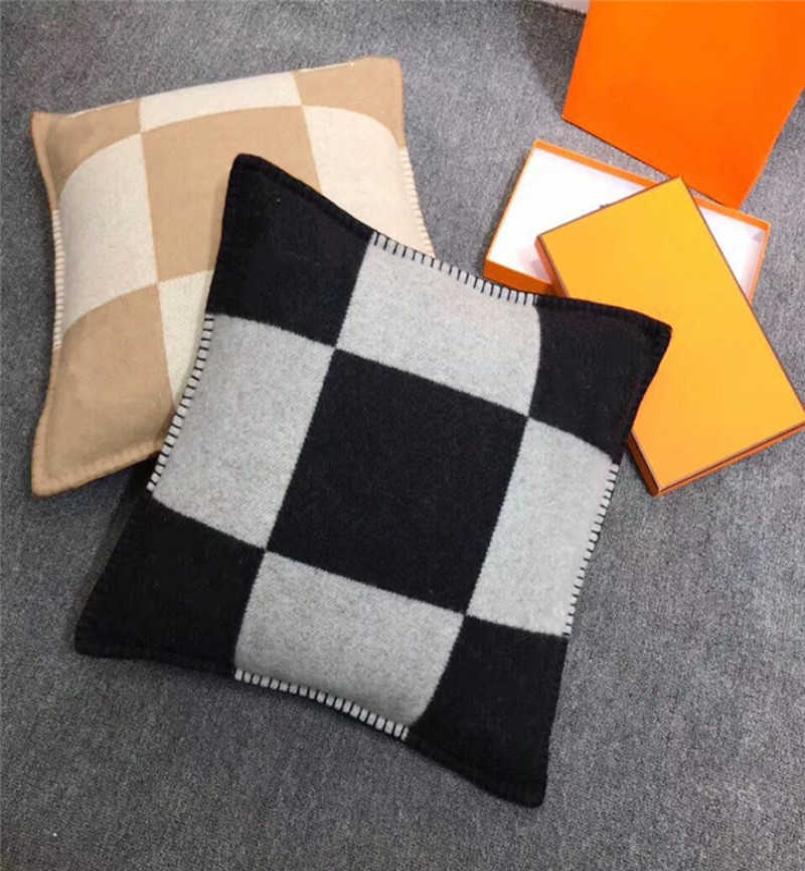 Pillow Case Blankets Cashmere Fleece Knitted Throw Soft Wool Portable Warm Scarf Shawl Ome Car Use H Pillow Cover Decor Y22122146586, As shown
Pillow Case Blankets Cashmere Fleece Knitted Throw Soft Wool Portable Warm Scarf Shawl Ome Car Use H Pillow Cover Decor Y22122146586, As shown