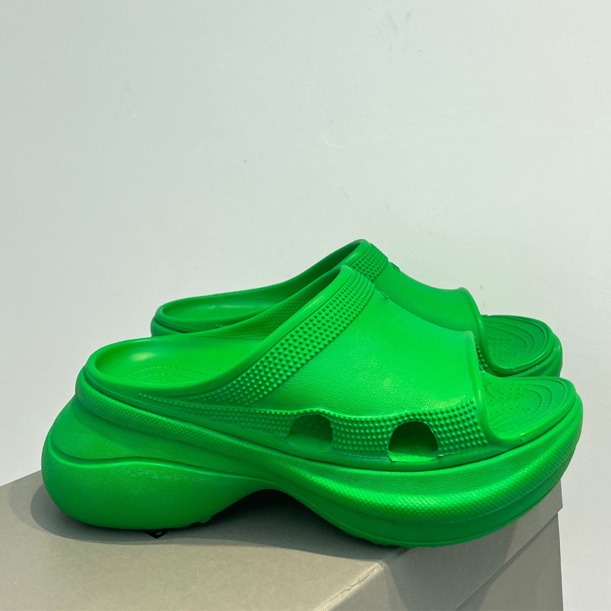 Wmns Sandals 2023 Pool Slide Fashion Luxury Light Purple Neon Green Triple Black White Beige Rubber Designer Slides Pop Open Toe Slippers Summer Beach Shoes
Wmns Sandals 2023 Pool Slide Fashion Luxury Light Purple Neon Green Triple Black White Beige Rubber Designer Slides Pop Open Toe Slippers Summer Beach Shoes