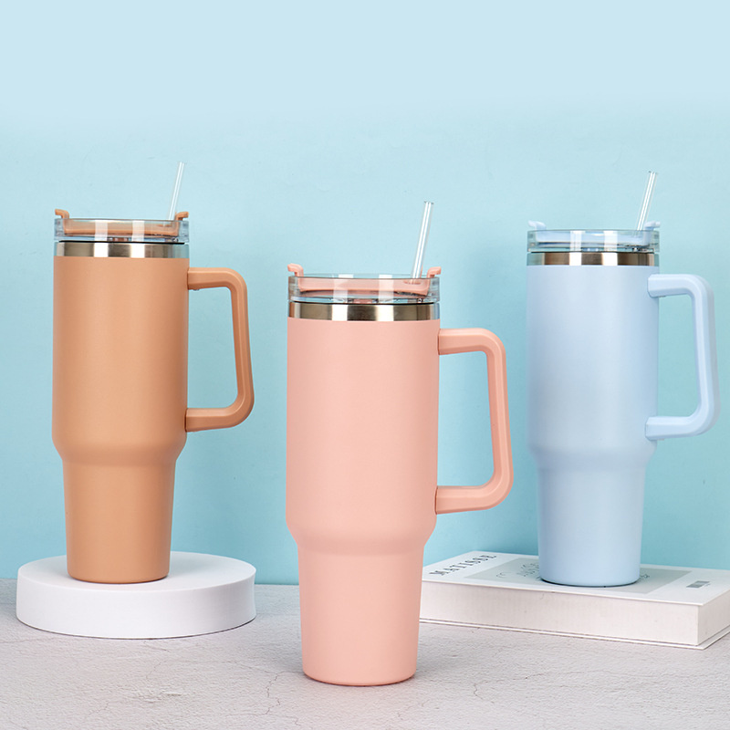 New bong 40OZ Car Cup Stainless Steel Double Layer Heat and Cold Insulation Rollover Cup Handle Bingba Cup with Straw Printable Logo
New bong 40OZ Car Cup Stainless Steel Double Layer Heat and Cold Insulation Rollover Cup Handle Bingba Cup with Straw Printable Logo