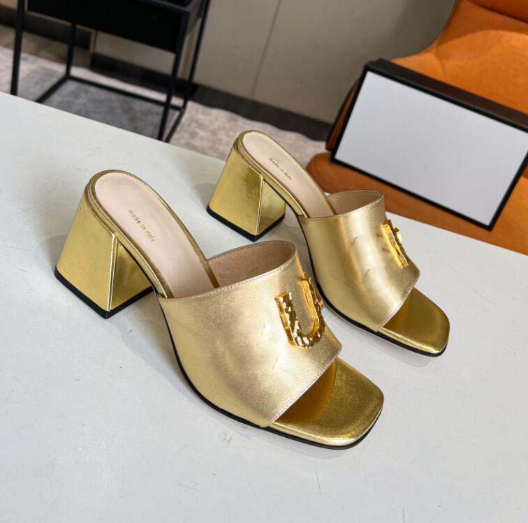 Women Beach Slippers Designer Shoe Soft Cowhide 100% Leather Thick Heels Metal Woman Shoes Lazy Open Toe Sandals Diamonds Pearl High heeled shoes size 35-43 With box, 05
Women Beach Slippers Designer Shoe Soft Cowhide 100% Leather Thick Heels Metal Woman Shoes Lazy Open Toe Sandals Diamonds Pearl High heeled shoes size 35-43 With box, 05