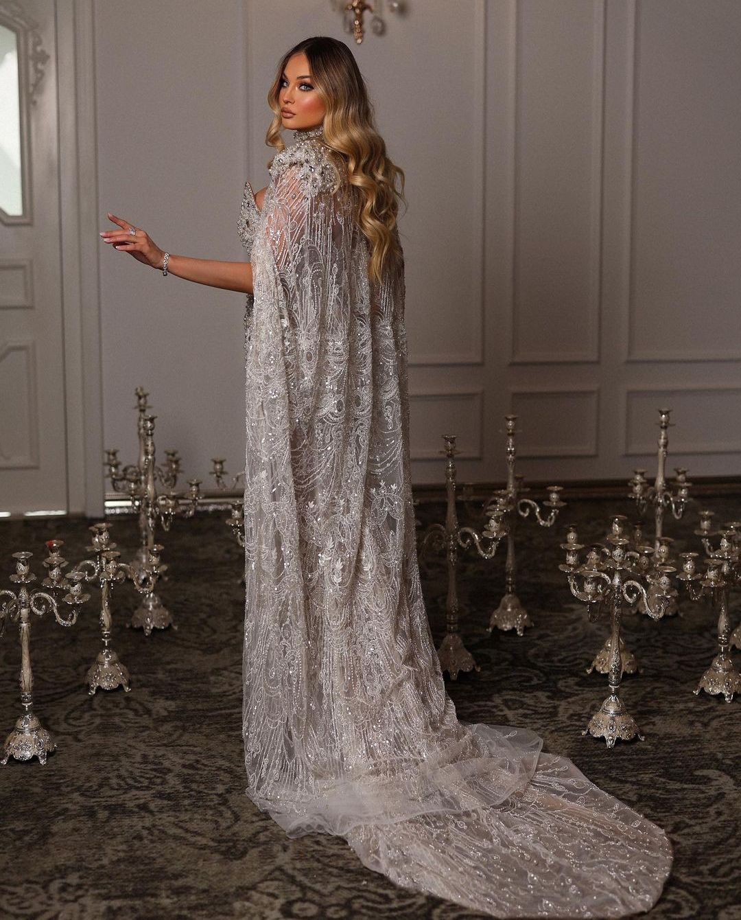 Luxury Mermaid Evening Dresses Sleeveless Bateau Halter Beaded Appliques Sequins 3D Lace Pearls Sexy Floor Length Prom Dress Formal Gown Plus Size Gow