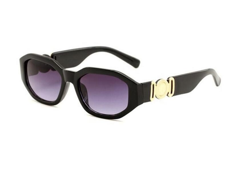 2023 Fashion classic Men Sunglasses Designer Sunglasses for Women Optional quality Polarized UV400 protection lenses no box sun glasses V 4361
2023 Fashion classic Men Sunglasses Designer Sunglasses for Women Optional quality Polarized UV400 protection lenses no box sun glasses V 4361
