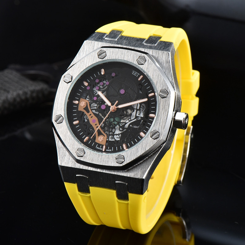 WristWatches for 2023 New mens Watches Three stitches Quartz Watch Top Luxury Brand Rubber And leather Belt men accessories Round shape Fashion AUDE
WristWatches for 2023 New mens Watches Three stitches Quartz Watch Top Luxury Brand Rubber And leather Belt men accessories Round shape Fashion AUDE