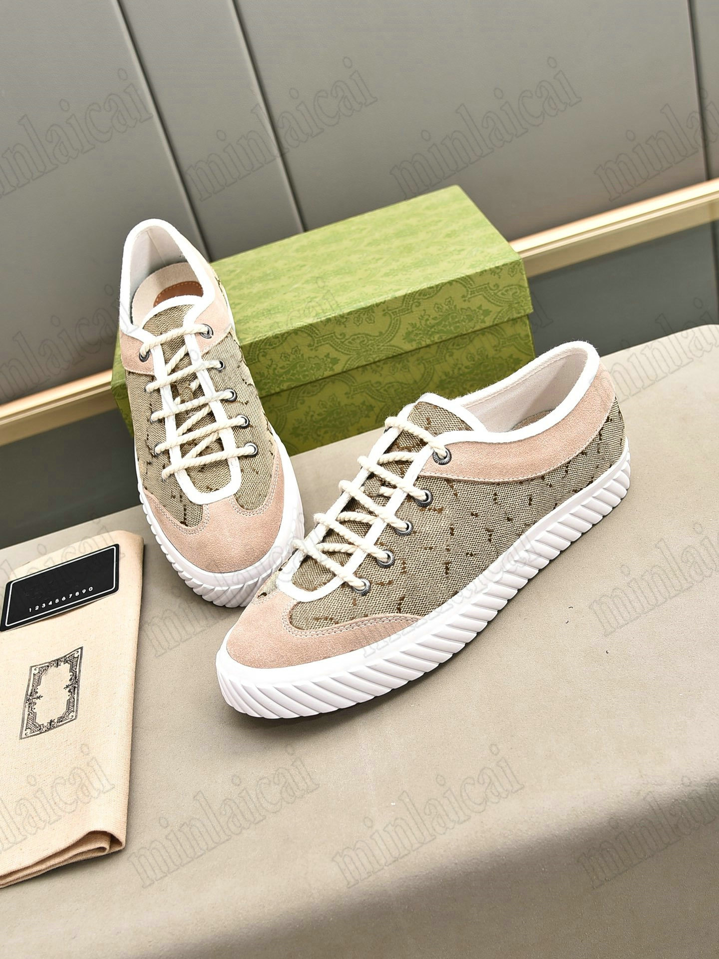 Designer Beige Canvas Shoes Men's Double G sneakers 738992 Suede Trimmed Monogrammed Canvas Sneakers For Men Trainer Italy Designer Platform Shoe, 01
Designer Beige Canvas Shoes Men's Double G sneakers 738992 Suede Trimmed Monogrammed Canvas Sneakers For Men Trainer Italy Designer Platform Shoe, 01