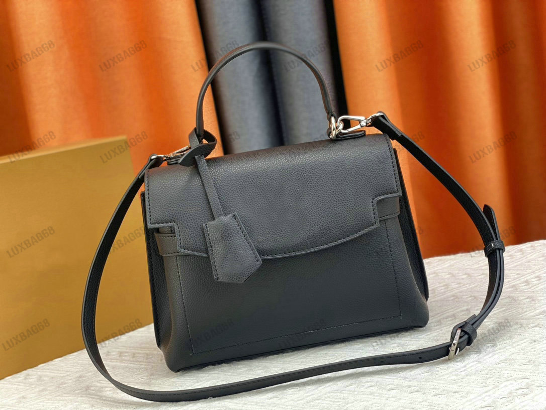 Lockme Ever BB sleek shape Handle Bag With Turn Lock Graphic Flap Shoulder Bag Women Shoulder Bags Luxury Designer Handbags, #1
Lockme Ever BB sleek shape Handle Bag With Turn Lock Graphic Flap Shoulder Bag Women Shoulder Bags Luxury Designer Handbags, #1