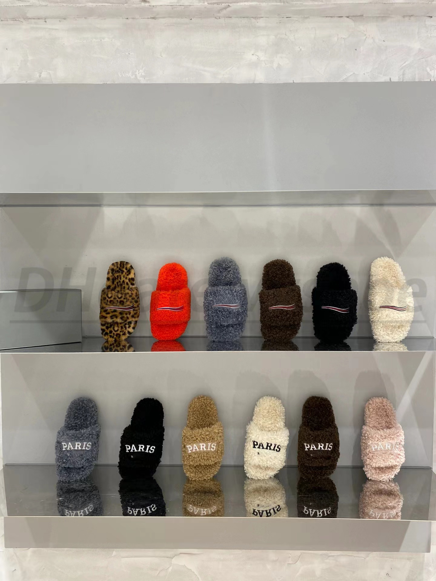 Top quality furry slide designer sandal woman Scuffs man luxury outside confort flat slipper shearling Political Campaign with box embroideries shoe, #2 
Top quality furry slide designer sandal woman Scuffs man luxury outside confort flat slipper shearling Political Campaign with box embroideries shoe, #2