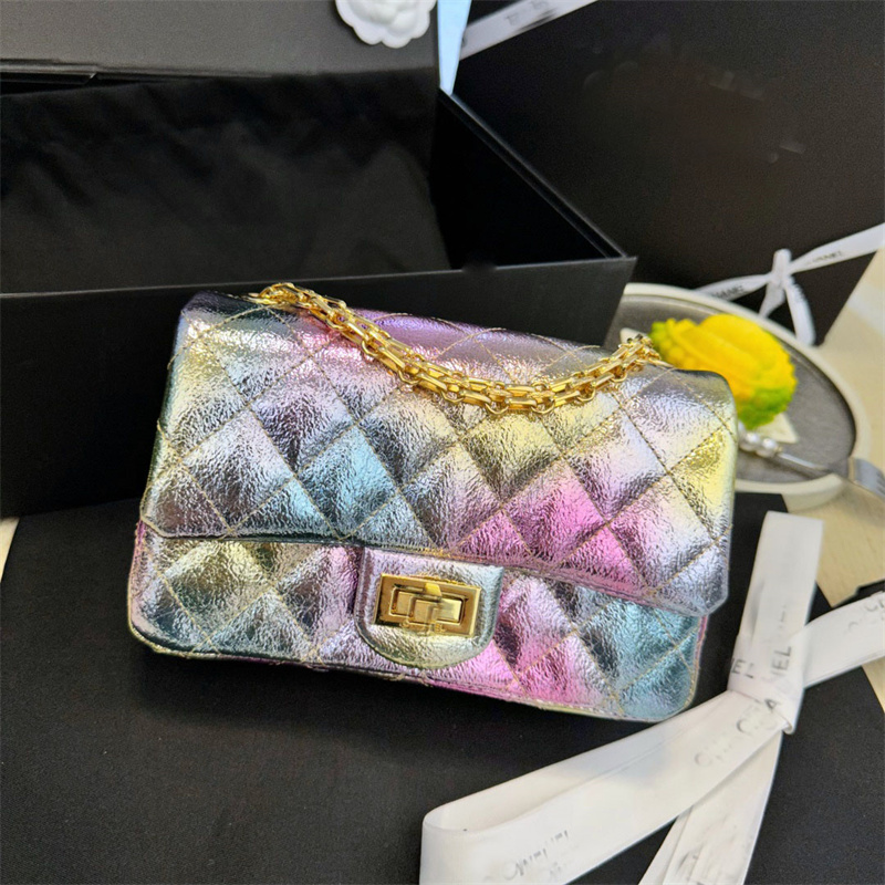 Handbags Fashion Women's Bag Women's bag Gradient rhombus chain bag Simple and advanced single shoulder messenger bag, 2 size 12.5cm
Handbags Fashion Women's Bag Women's bag Gradient rhombus chain bag Simple and advanced single shoulder messenger bag, 2 size 12.5cm