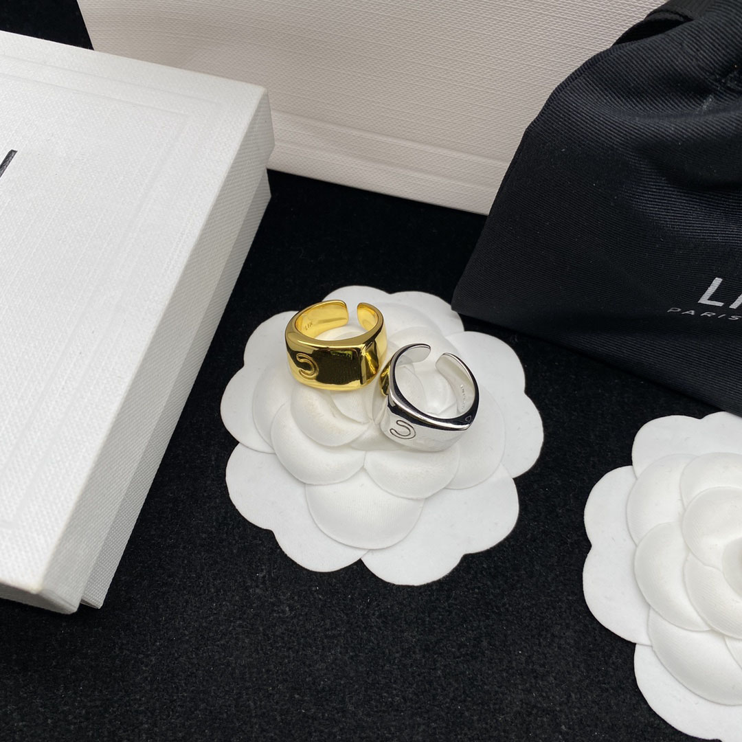 Fashionable Designer Band Rings Men Women Gold Silver Ring Plain Minimalist INS Style Bague Couple Anello Jewelry With Box
Fashionable Designer Band Rings Men Women Gold Silver Ring Plain Minimalist INS Style Bague Couple Anello Jewelry With Box