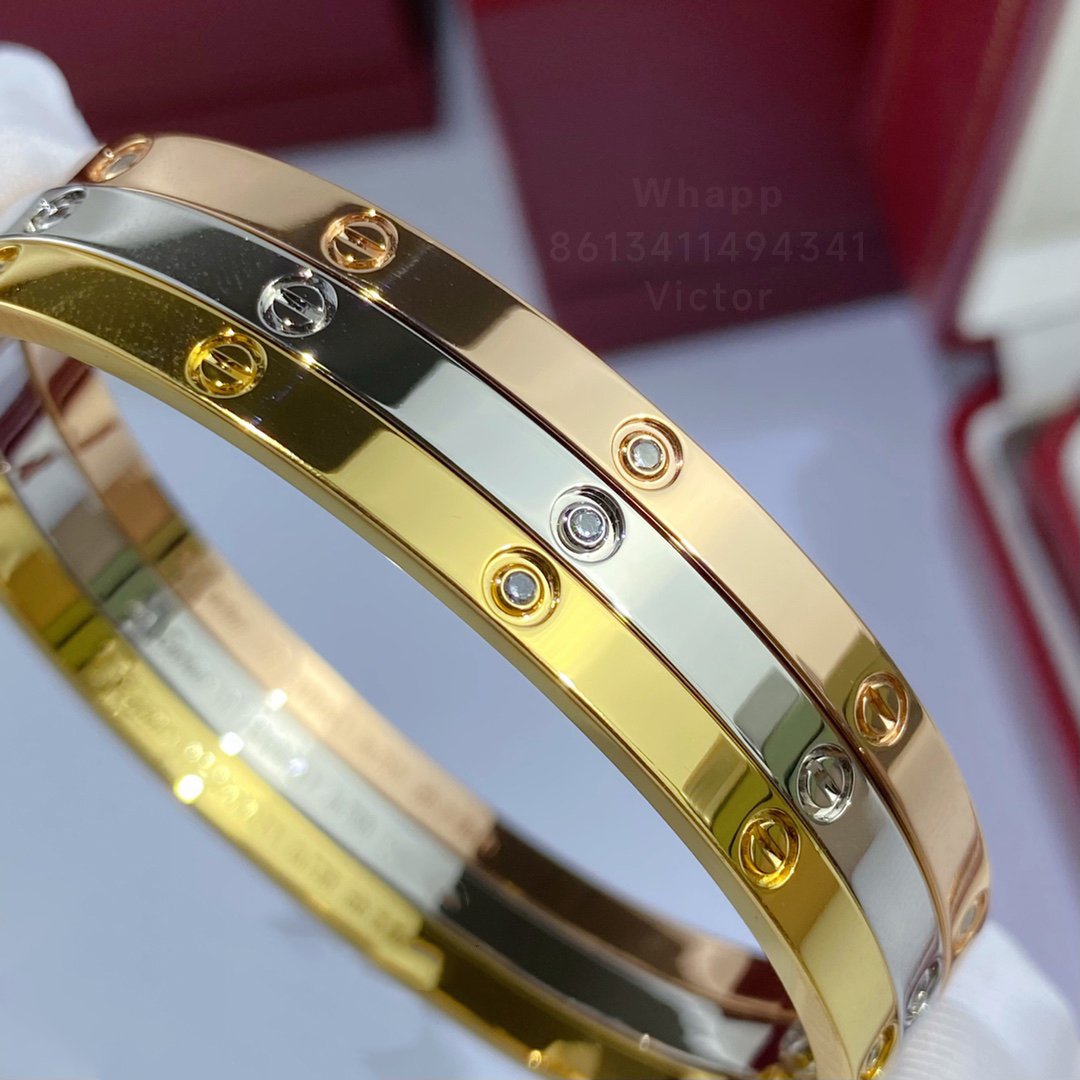 Love bangl Thin bangle six drill for woman designer Narrow version Gold plated 18K T0P quality official reproductions classic style fashion premium gifts 009
Love bangl Thin bangle six drill for woman designer Narrow version Gold plated 18K T0P quality official reproductions classic style fashion premium gifts 009