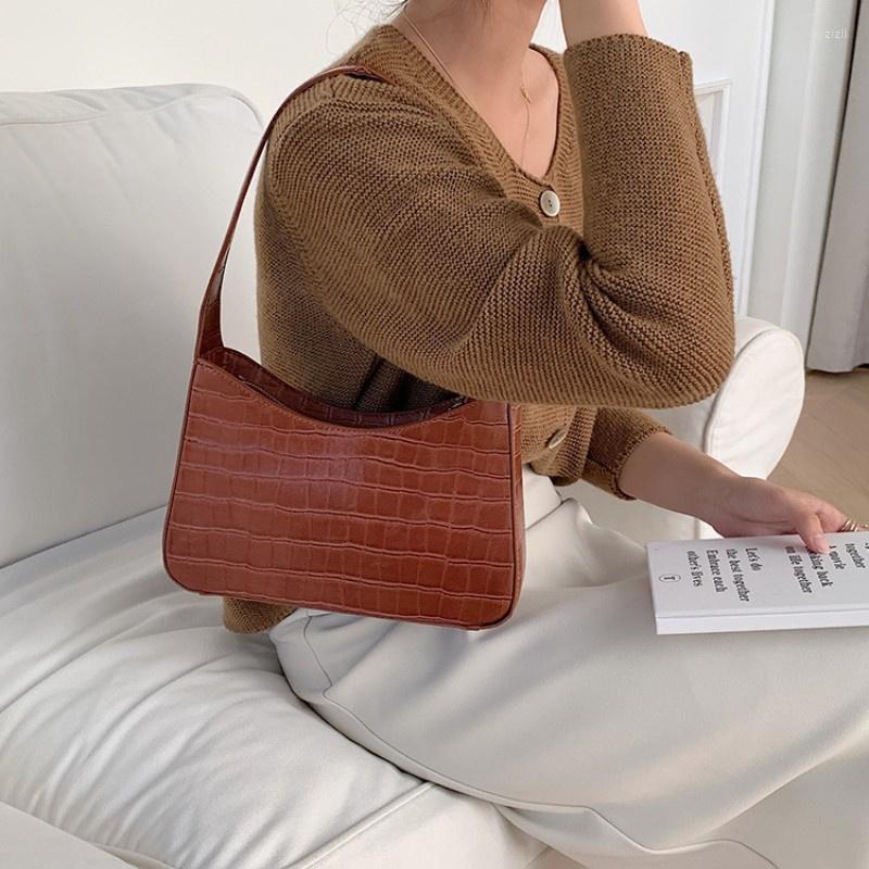 Duffel Bags Handbag Autumn And Winter Women's Bag Retro Underarm Female Senior Sense Shoulder Niche Design Fashion D700