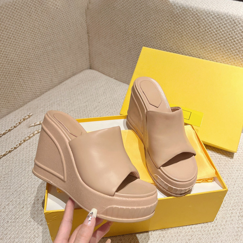 Fashion Show Leather Slides Slipper Women Chunky Sandals Platform Slide With Wide Band Mules Wedge Heel Embossed Oversized Pattern Sole
Fashion Show Leather Slides Slipper Women Chunky Sandals Platform Slide With Wide Band Mules Wedge Heel Embossed Oversized Pattern Sole